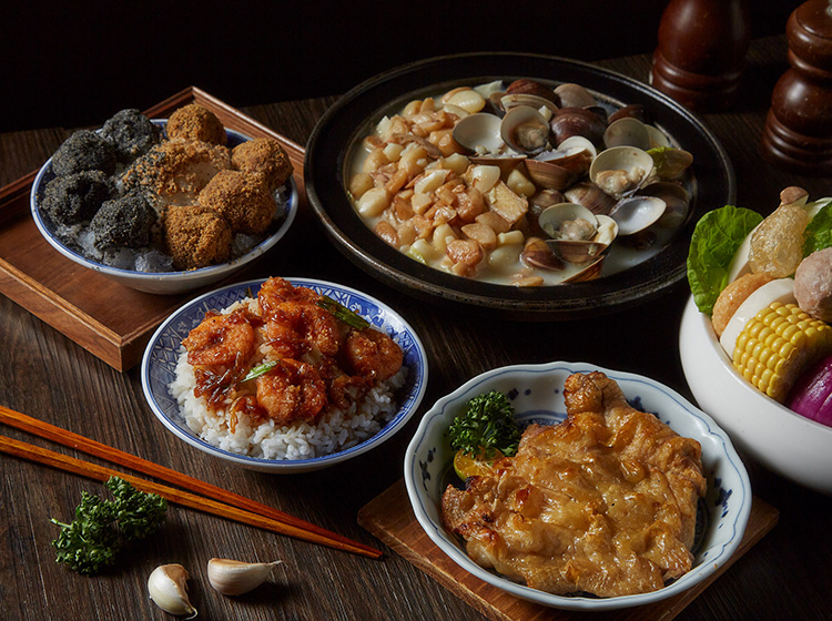 萬客什鍋台北長安東店推兩款新品-蔥燒蝦仁飯、好運燒麻糬冰。