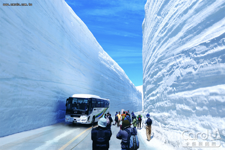 「黑部立山3日遊」含專車接送與住宿,躍居孝親團熱門行程(圖/KKday 提供)