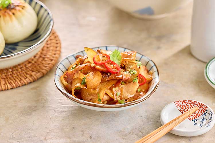 爽脆Ｑ彈的「古早味香拌豬耳」。