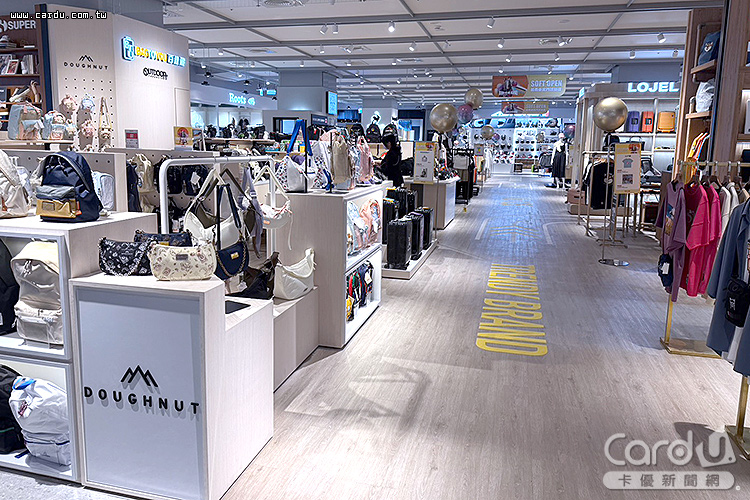 店內以潮流品牌為主,共有200多家業者,搶攻年輕人與小家庭(圖/卡優新聞網)