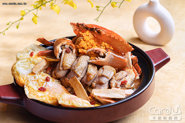 挑選松葉蟹、紅蟳及沙母,端出7道「金秋蟹宴」美饌(圖/寒舍艾美酒店 提供)