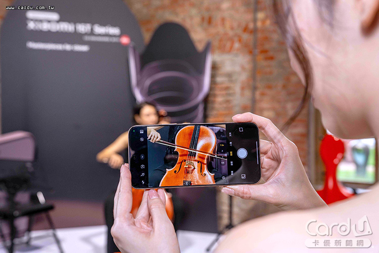 首次導入5x潛望式長焦鏡頭,帶來更專業、更多變的攝影體驗(圖/小米 提供)