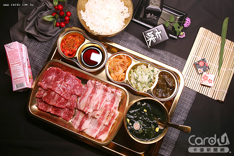 呼朋引伴到「米炭火燒肉」用餐,台灣Pay不限金額送20%(圖/財金公司 提供)