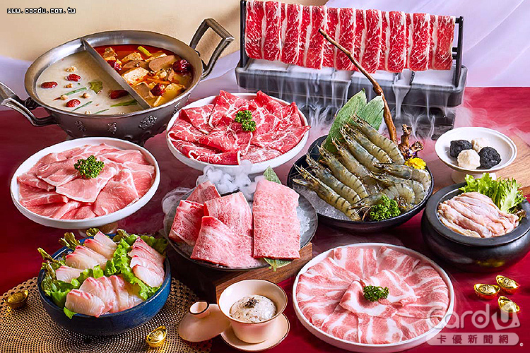 「馬馳萬象圍爐年菜」以豪華食材與早鳥優惠迎接馬年(圖/這一鍋集團 提供)