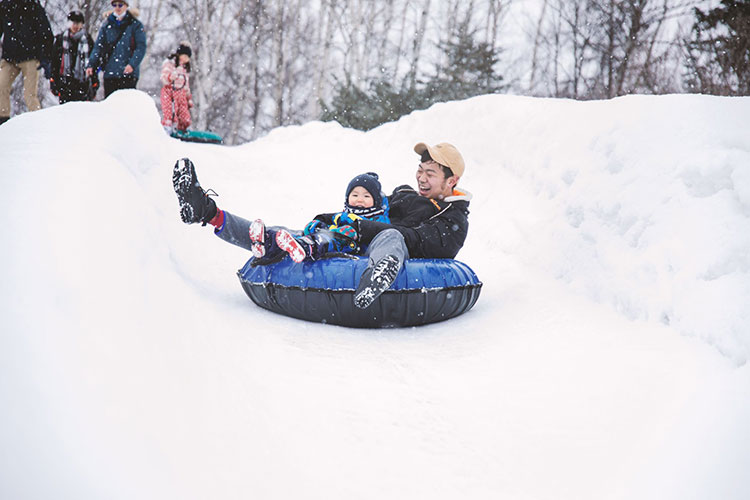 入場門票即包含多項雪上活動及遊樂道具免費租借服務。(圖/一般社團法人札幌觀光協會提供) 入場門票即包含多項雪上活動及遊樂道具免費租借服務。