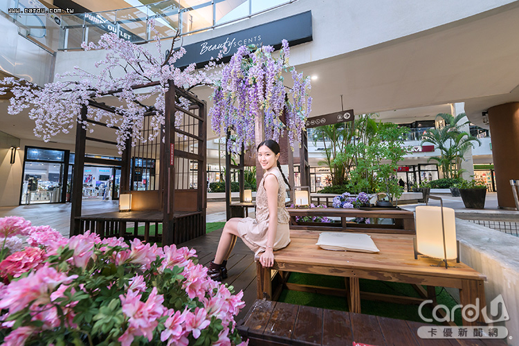 「藤花靜棧」滿滿的紫藤花瀑,很適合拍美照(圖/MITSUI OUTLET PARK 提供)