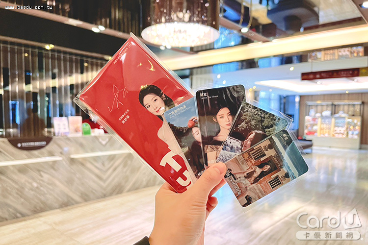 消費滿額可帶回超人氣「舒華樂桃桃X TAOYUAN」小卡(圖/福容A8店 提供)