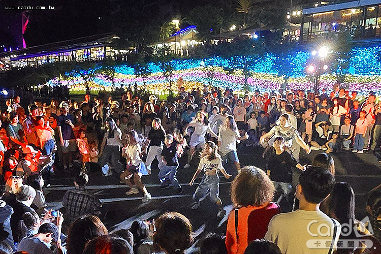 碧潭水舞季閉幕活動,獲獎舞團以青春熱力炒熱現場氣氛(圖/新北市政府 提供)
