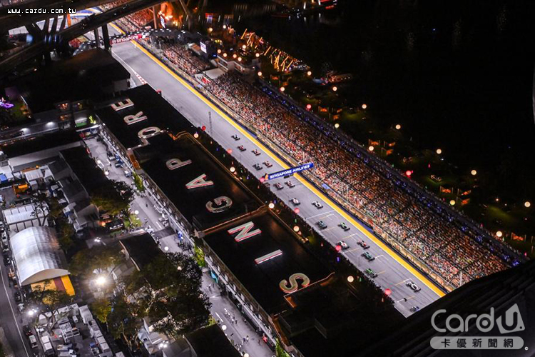 F1新加坡賽事緊張刺激,住宿門票、單日或3日票等組合任選(圖/KKday 提供)