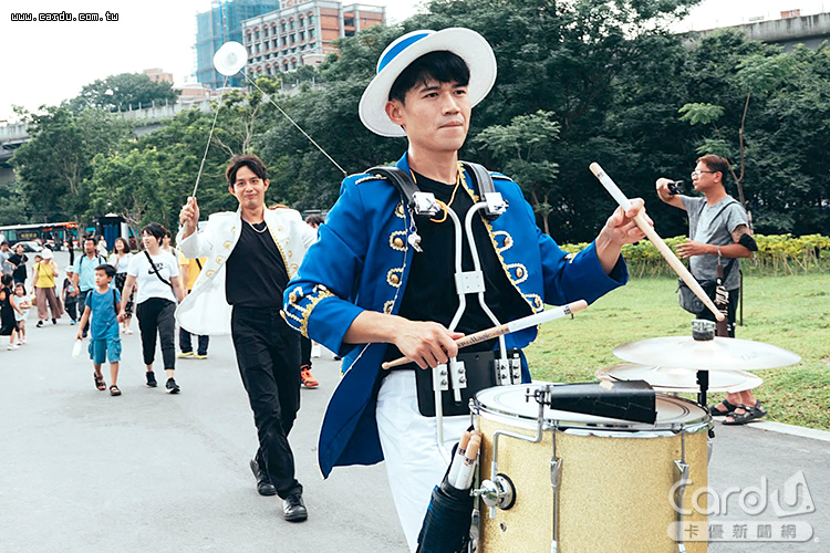 「FUN藝夏 戶外劇場」連4個週末在新北美術館外表演(圖/新北市政府 提供)