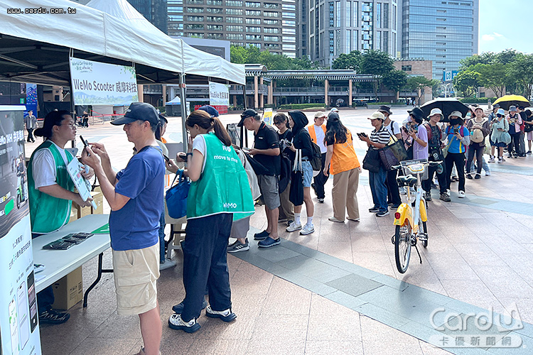 市民廣場持續舉辦「新北Coffee Day」咖啡券的兌換活動(圖/新北市政府 提供)